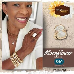 Park Lane *Retired* Gold and White Mother of Pearl Moonflower Ring